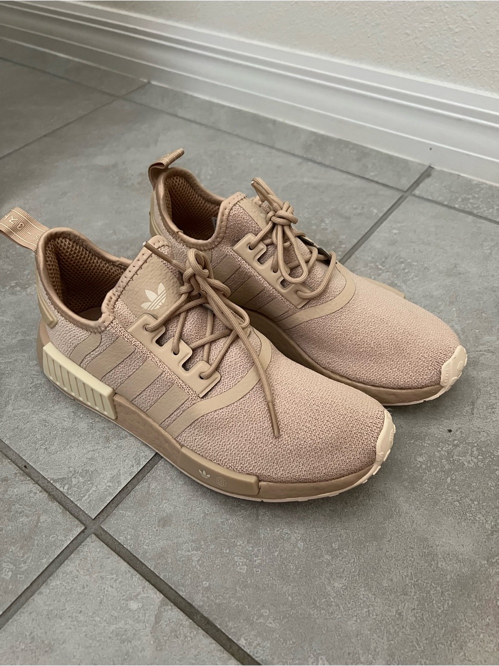 Women's Adidas Originals NMD R1 Casual Shoes Size 8.5 – Blush Pink/Beige/Tan - Picture 3 of 8